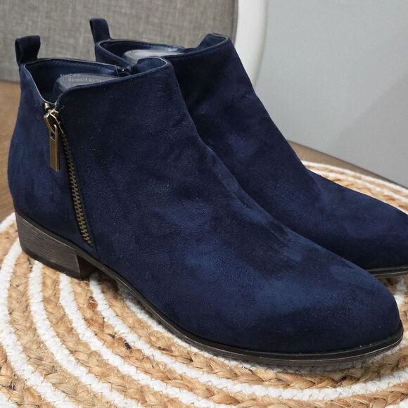 Rouge Saber size 8 Navy Blue Velvet Boho Retro Bootie - Picture 1 of 11